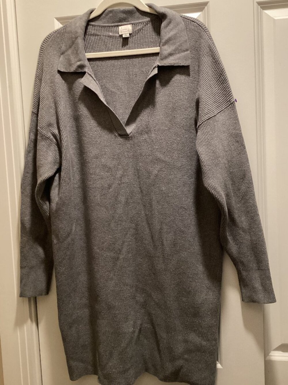 Gray Ribbed Sweater Dress – Collared V‑Neck Tunic (Size L)